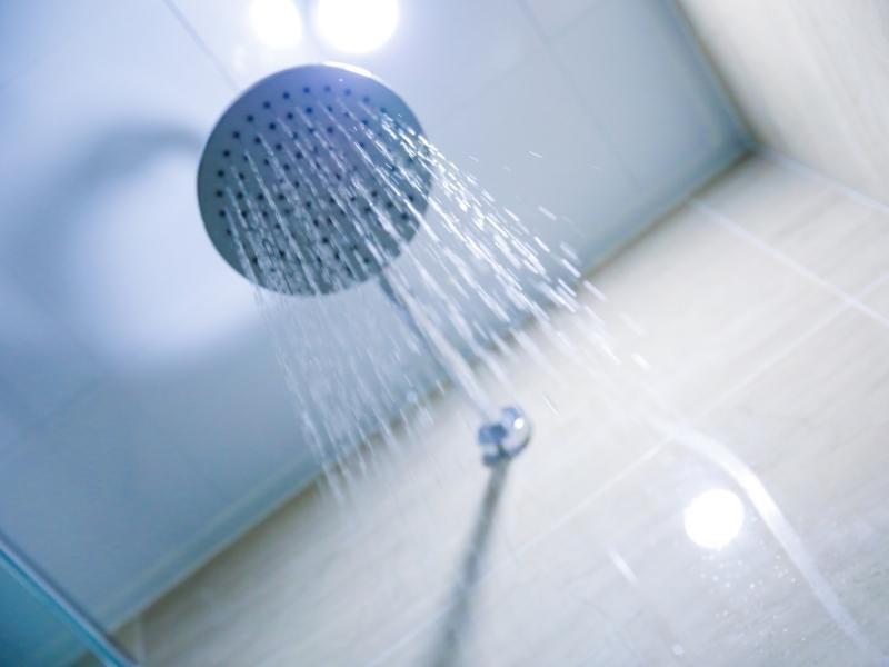 Como escolher o chuveiro ideal? Guia completo para não errar na compra